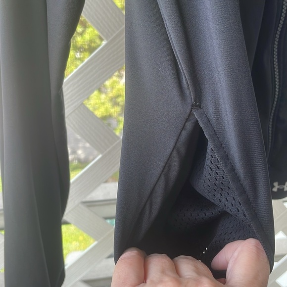 Under Armour HeatGear Full Zip Jacket - Picture 9 of 13